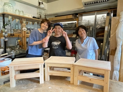 家族で一緒に「スツールづくり」♪